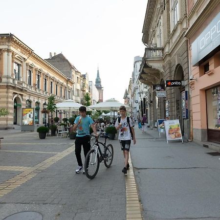 Downtown Lux Apartments, Subotica Exterior photo