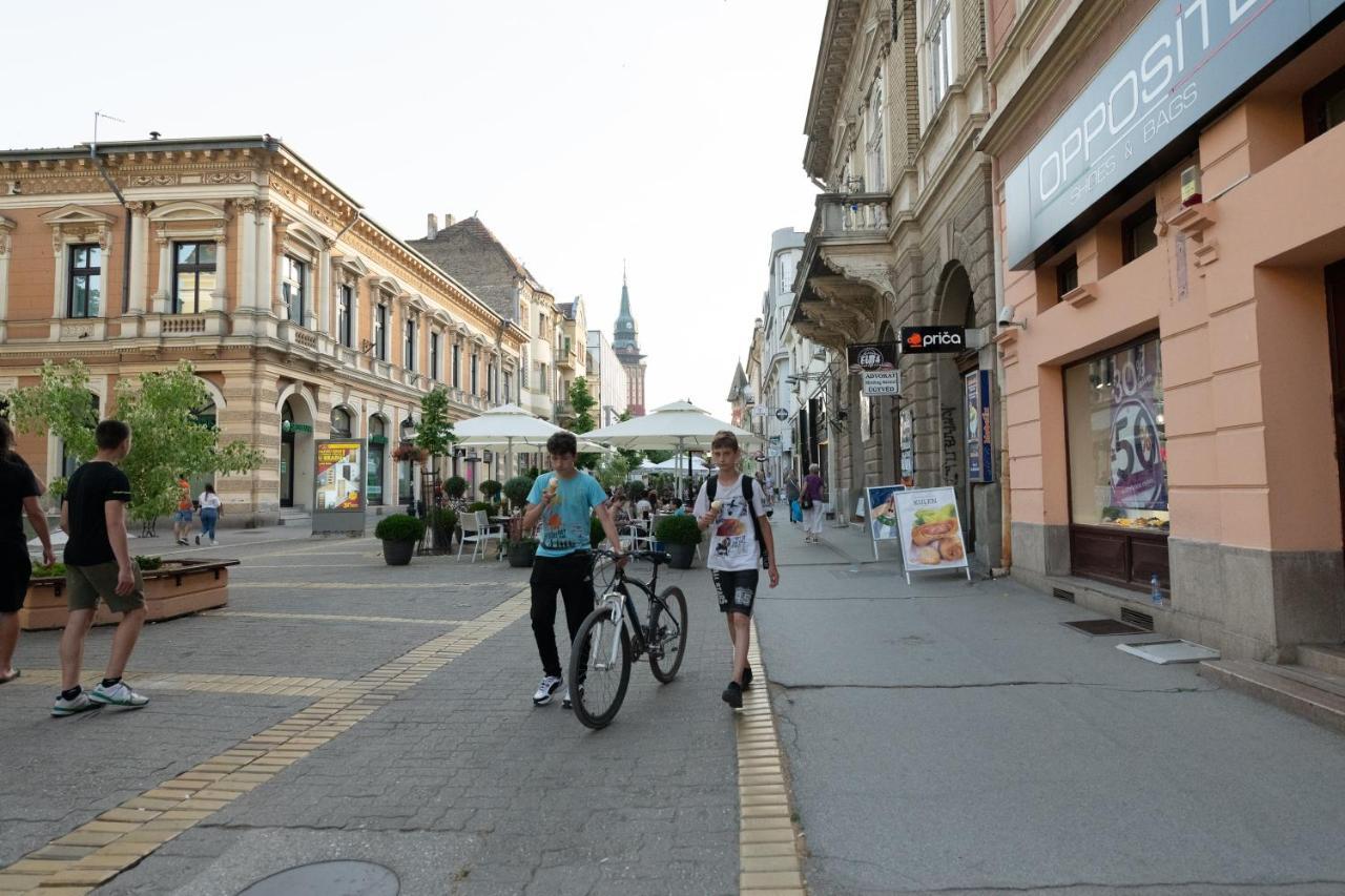 Downtown Lux Apartments, Subotica Exterior photo